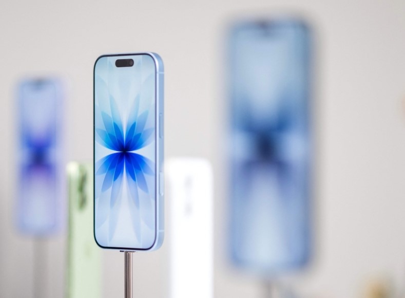 So sánh bộ nhớ máy và iCloud